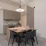 Goldoni House 6 Duomo M5 A Few Steps Away From The Subway 아파트 *