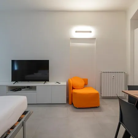Goldoni House 6 Duomo M5 A Few Steps Away From The Subway 밀라노